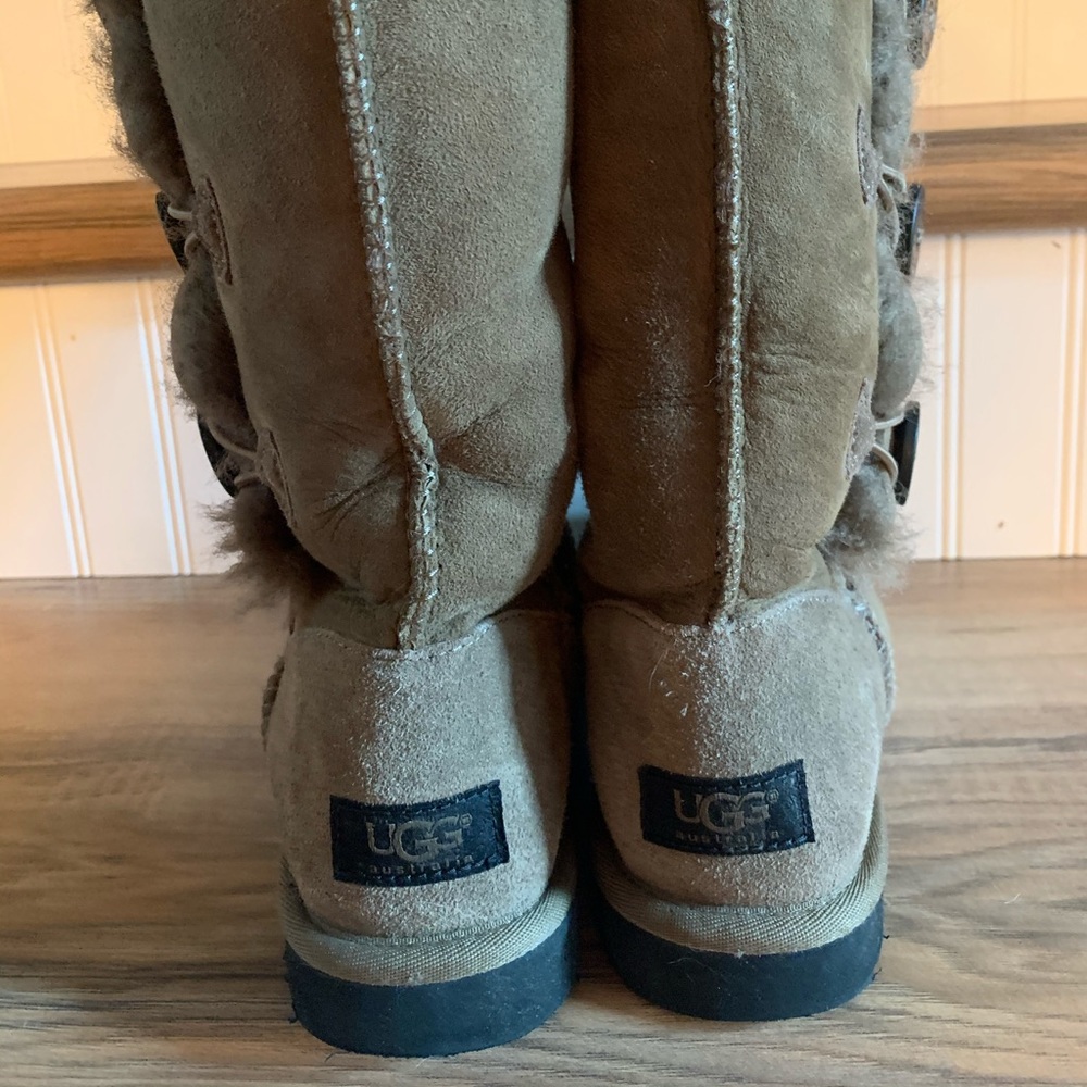 Ugg Bailey Three Button Women’s Boots - image 1